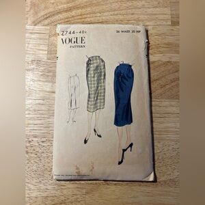 Vintage 1952 Vogue women’s Plaid / Blue Pencil Skirt Pattern #7744 very fragile